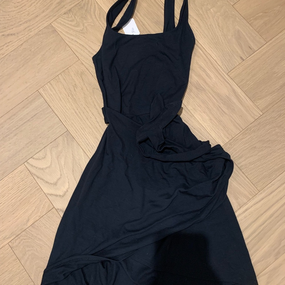 Wilfred Elegant Black Strapless Dress